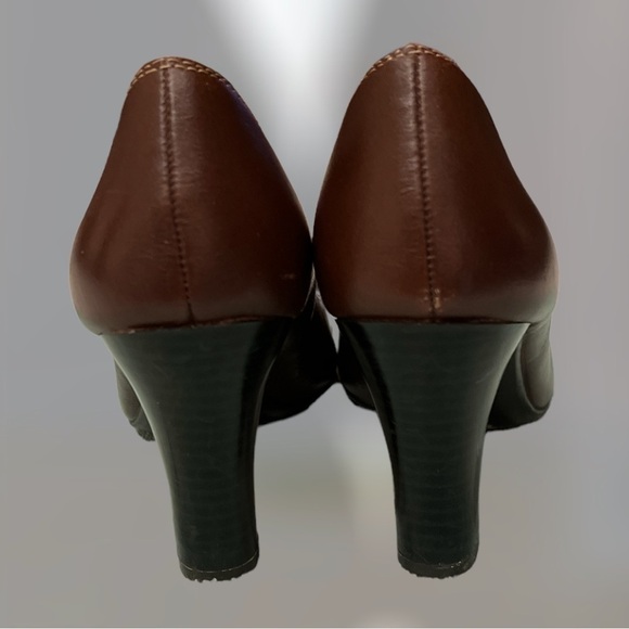 Sofft Brown Heels with Bow Detail - Picture 3 of 5